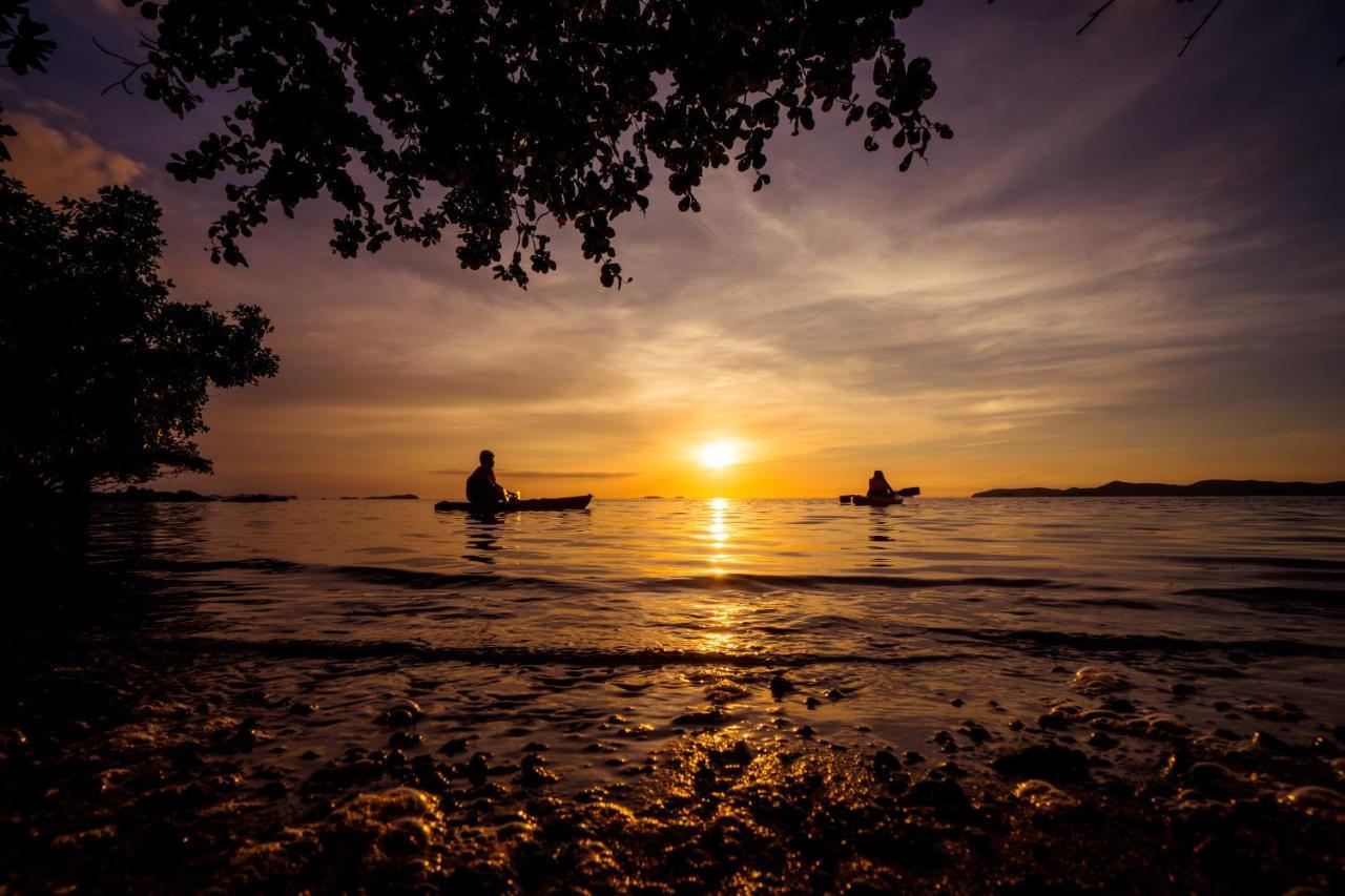 Cocovana Beach Resort (Adults Only) Busuanga Bagian luar foto