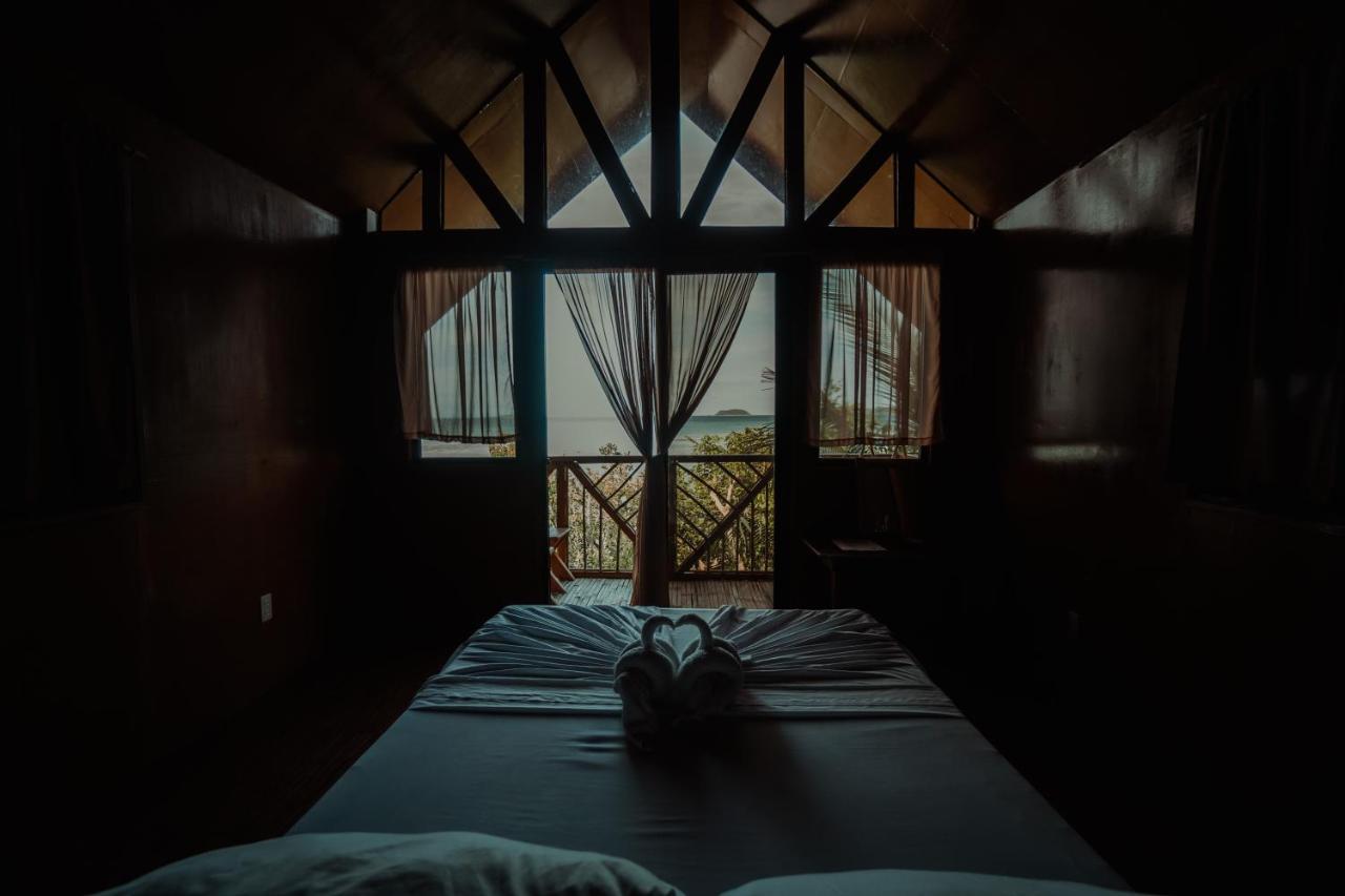Cocovana Beach Resort (Adults Only) Busuanga Bagian luar foto